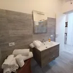 La Loggia Di *